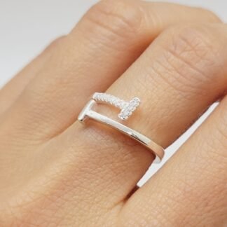 ANILLO TIFFANI SEMI AJUSTABLE C/CIRCONIAS