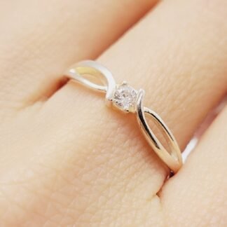 ANILLO PLATA 925 ARO TORCIDO CON SOLITARIO 19mm J01S219