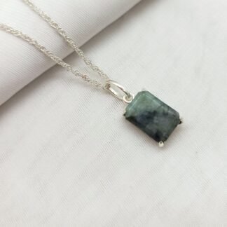 DIJE  PIEDRA NATURAL RETANGULO