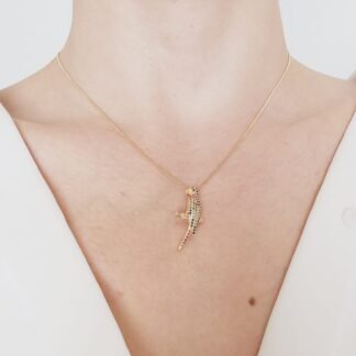 Cadena Forcet Fina con Dije de Loro Multicolor 40cm