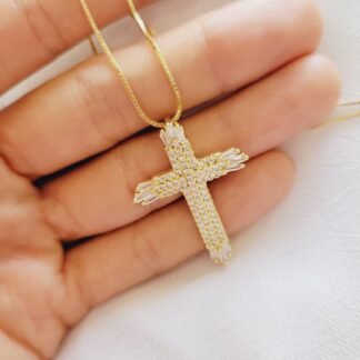 Cadena Fina con Dije de Cruz Brillante 45 cm